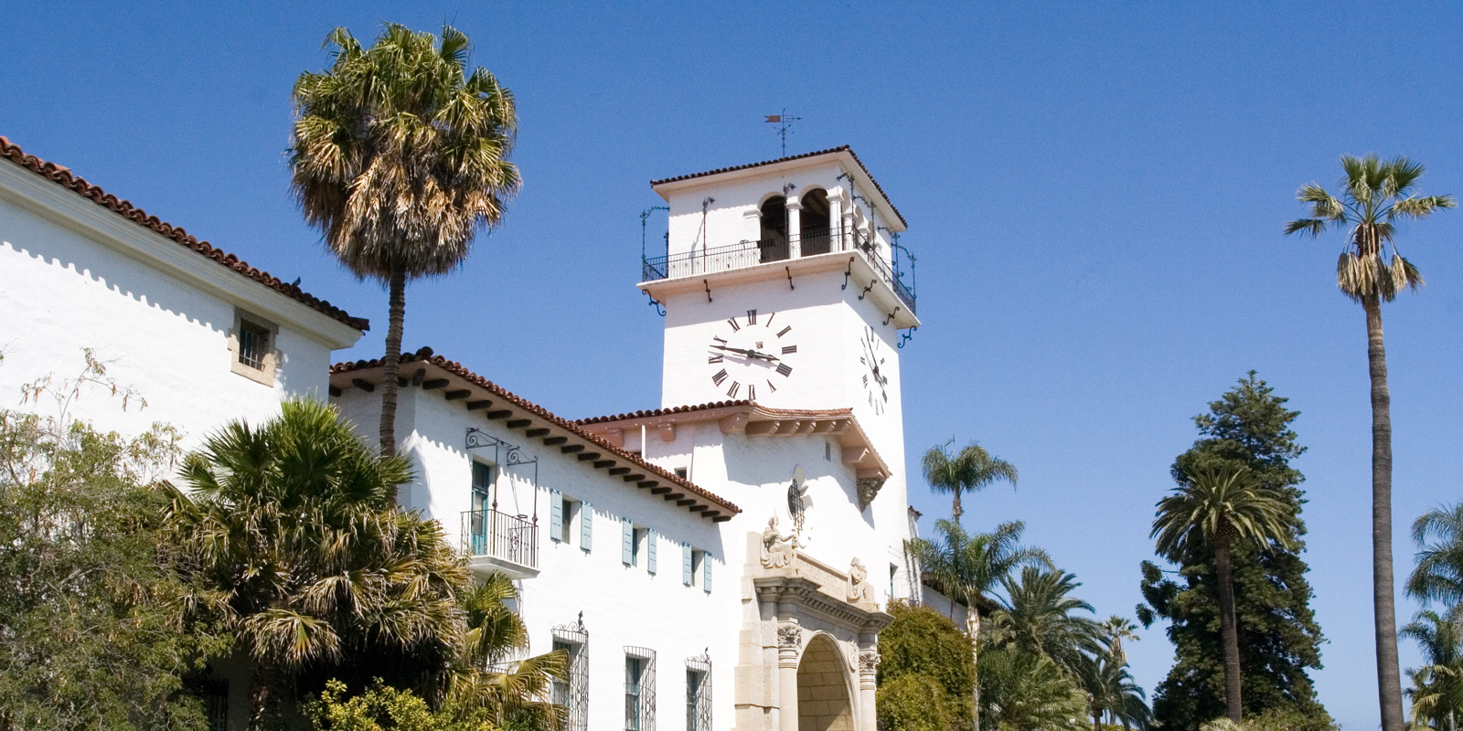 Santa Barbara Treasures: From Beautiful Zoo Vistas to Grand Courthouse Views in California